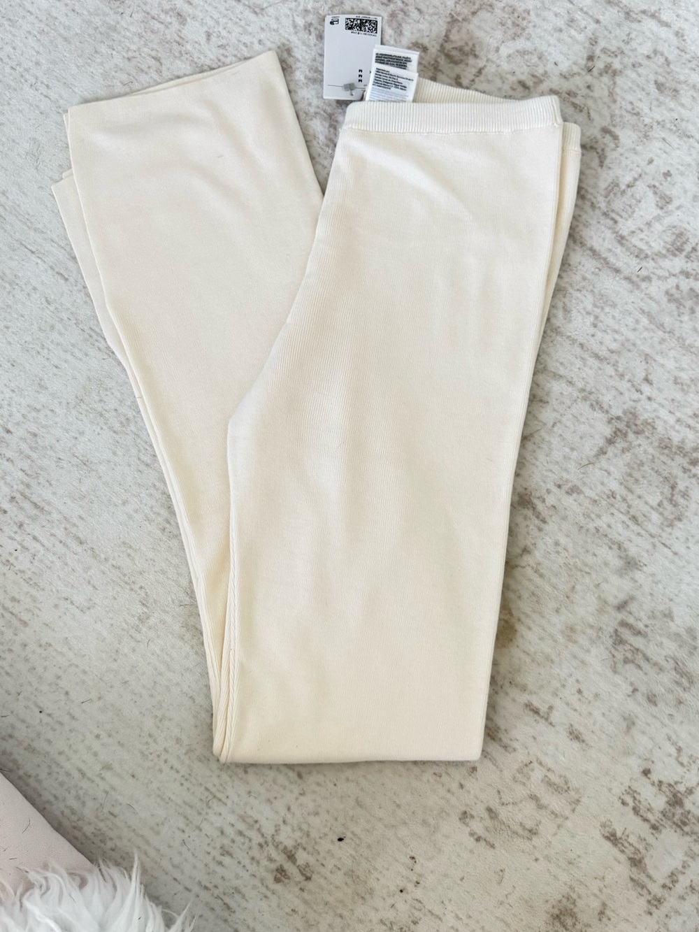 H&M Cream Ribbed Knit Top